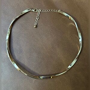 Twisted gold necklace